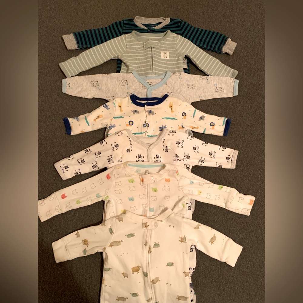 Gender neutral Footy pajama bundle! Everything you need 0 to 3 months.